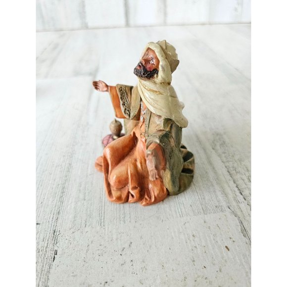 Fontanini 8 Wiseman Nativity village man people - Picture 2 of 8